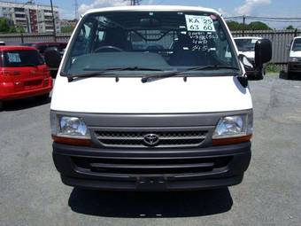 2003 Toyota Hiace Pictures