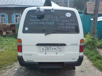 2003 Toyota Hiace Pictures