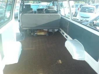 2003 Toyota Hiace Photos