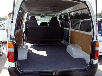 2003 Toyota Hiace Pictures