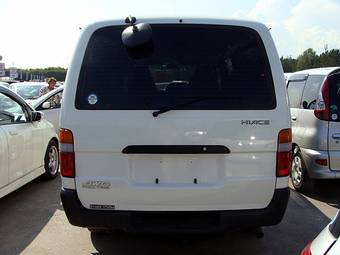 2003 Toyota Hiace Pictures