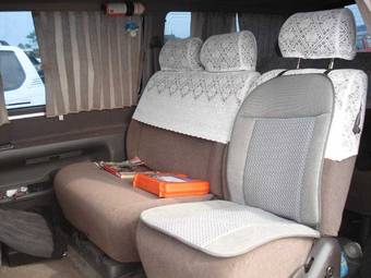 2003 Toyota Hiace Pictures