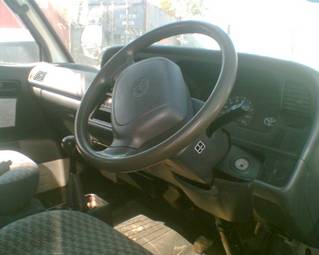 2003 Toyota Hiace Photos