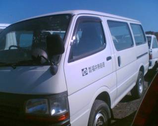2003 Toyota Hiace Pics