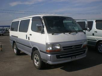 2003 Toyota Hiace Pictures