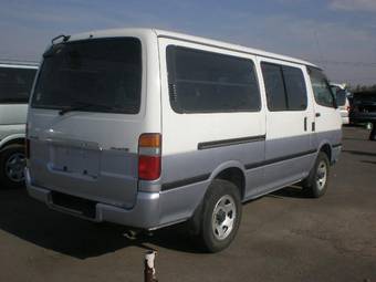 2003 Toyota Hiace Photos