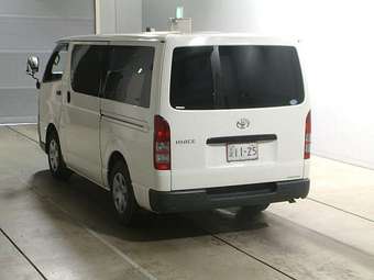 2004 Toyota Hiace