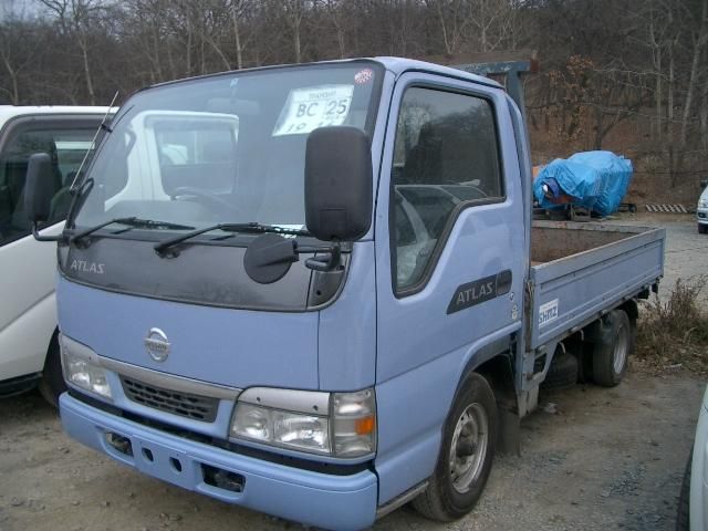 2004 Toyota Hiace