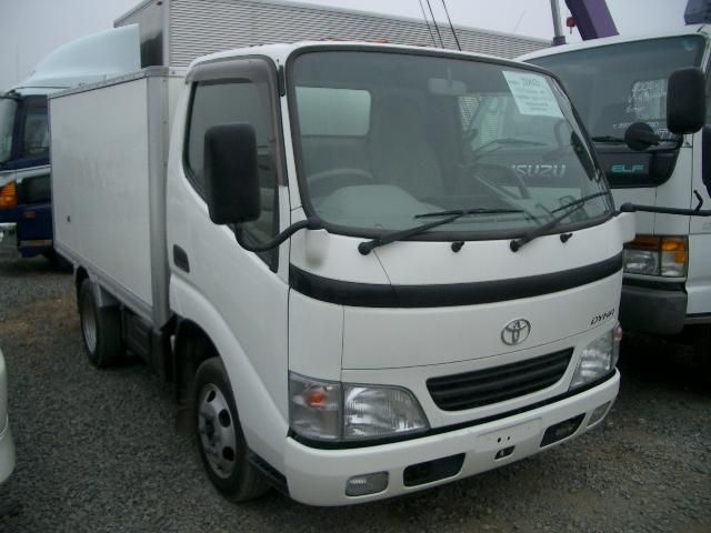 2004 Toyota Hiace