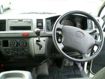 2004 Hiace