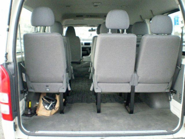 2004 Toyota Hiace