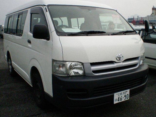 2004 Toyota Hiace