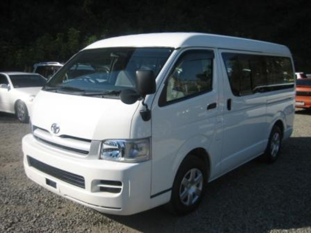 2004 Toyota Hiace