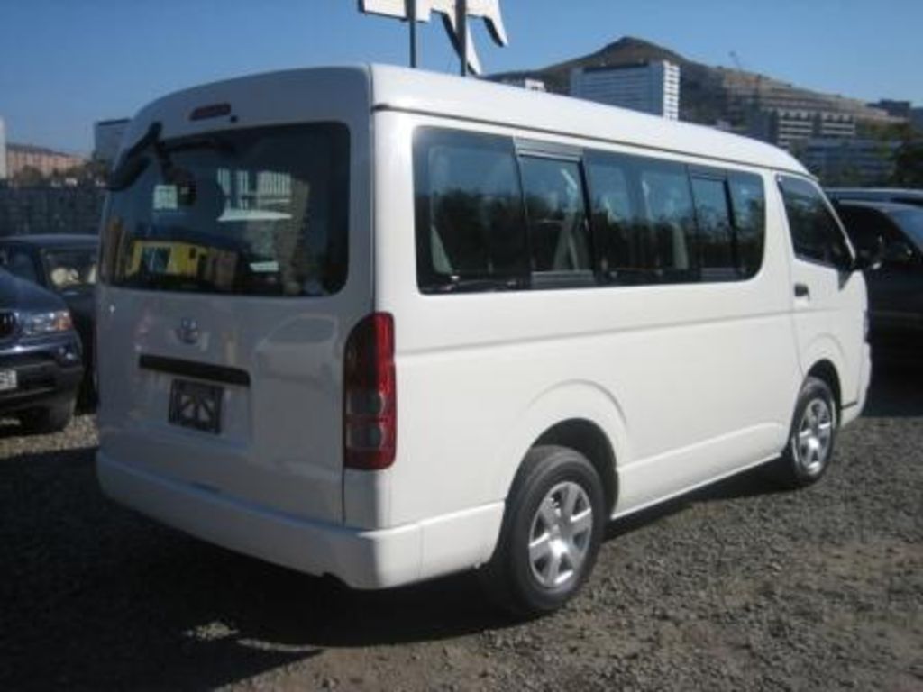 2004 Toyota Hiace