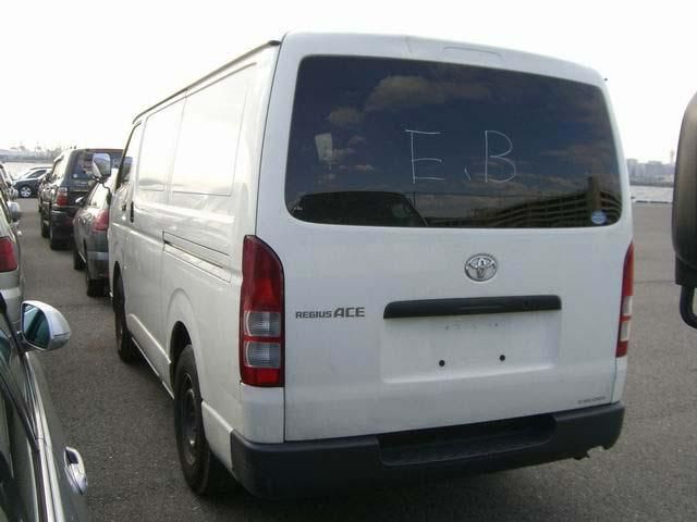 2004 Toyota Hiace
