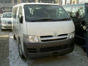 2004 Toyota Hiace