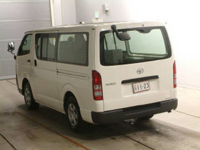 2004 Toyota Hiace