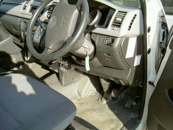 2004 Hiace