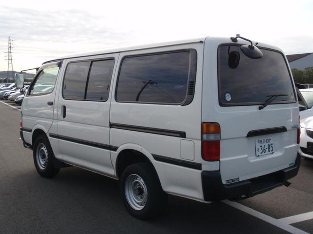 2004 Toyota Hiace