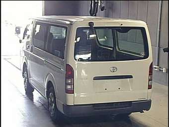 2004 Toyota Hiace Pics