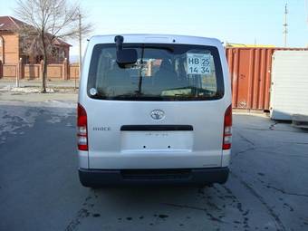 2004 Toyota Hiace Photos
