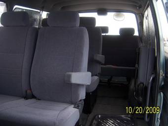 2004 Toyota Hiace Pictures