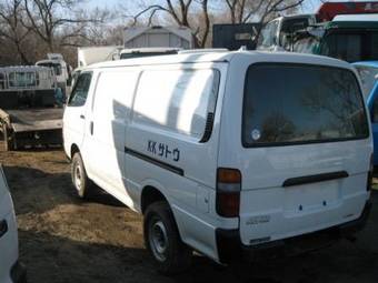 2004 Toyota Hiace Pictures