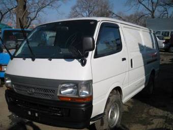 2004 Toyota Hiace Photos