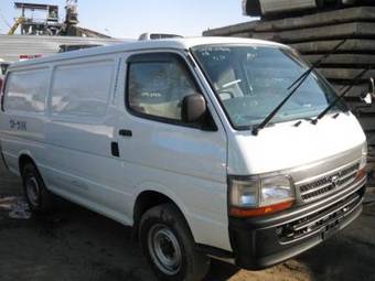 2004 Toyota Hiace Photos