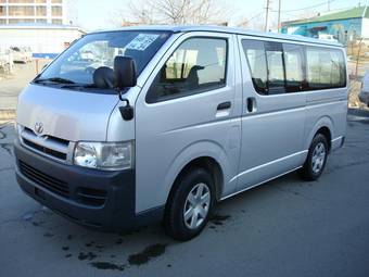2004 Toyota Hiace Photos