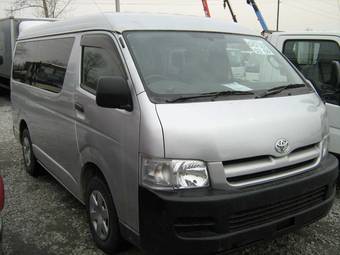 2004 Toyota Hiace Pictures