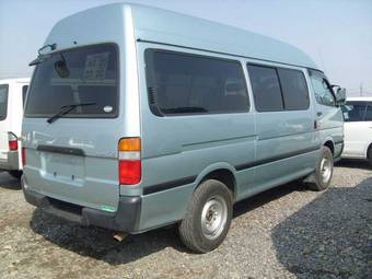 2004 Toyota Hiace Images