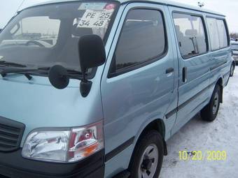 2004 Toyota Hiace Pictures