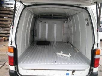 2004 Toyota Hiace Pictures