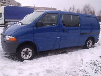 2004 Toyota Hiace Photos