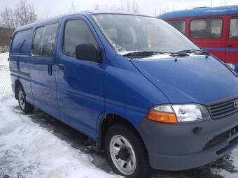 2004 Toyota Hiace Images