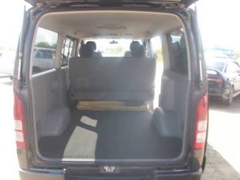 2004 Toyota Hiace Photos