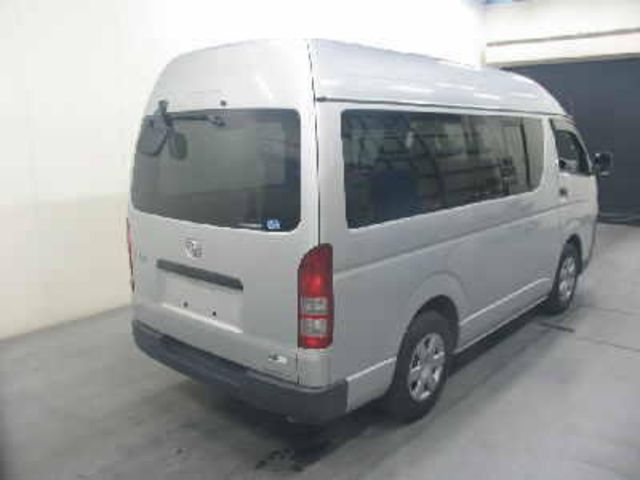 2005 Toyota Hiace