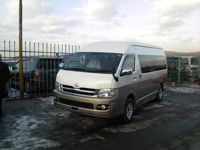 2005 Toyota Hiace