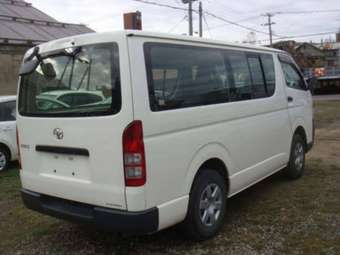 2005 Toyota Hiace Images