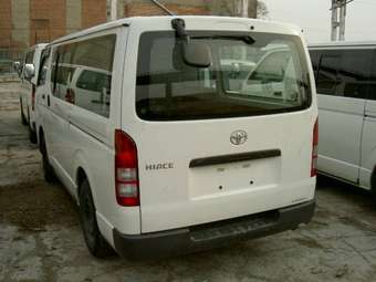2005 Toyota Hiace Pictures