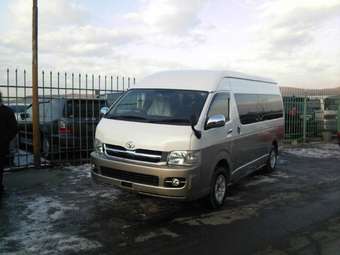 2005 Toyota Hiace Images