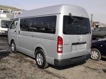 2005 Toyota Hiace Images
