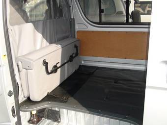 2005 Toyota Hiace Photos