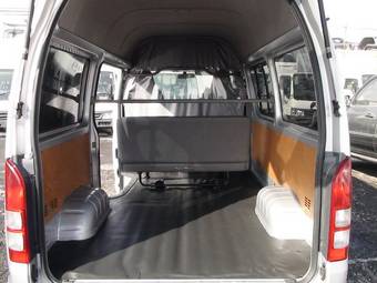 2005 Toyota Hiace Photos