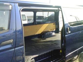 2005 Toyota Hiace Pictures