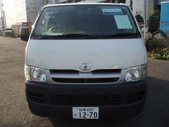 2005 Toyota Hiace Pictures