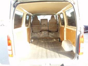 2005 Toyota Hiace Pictures