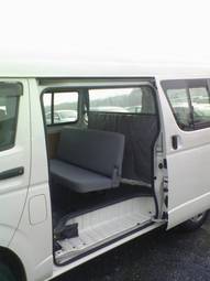 2005 Toyota Hiace Pictures