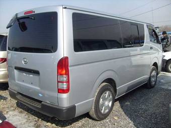 2005 Toyota Hiace Photos